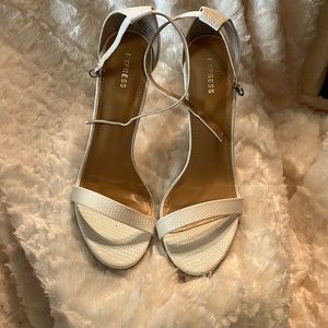 Be fashionably correct through Labor Day with these white 👠